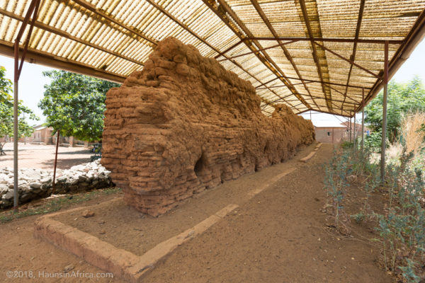 20180427 whaun ghana gwollu slave defense wall historical site 1102 600x400 1